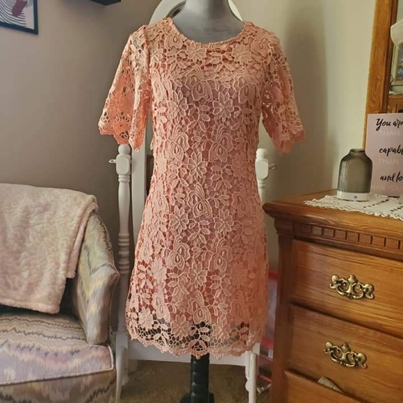 Love Riche Dresses & Skirts - Boutique lace dress